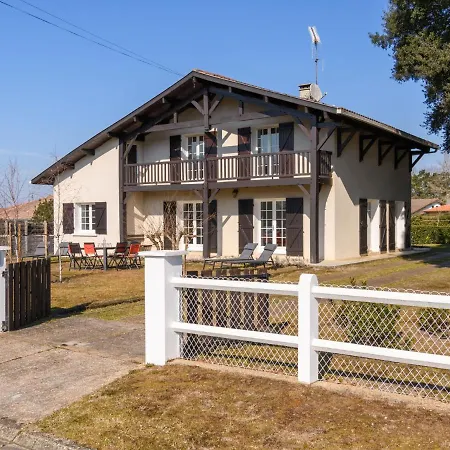 Les Chenes By Interhome