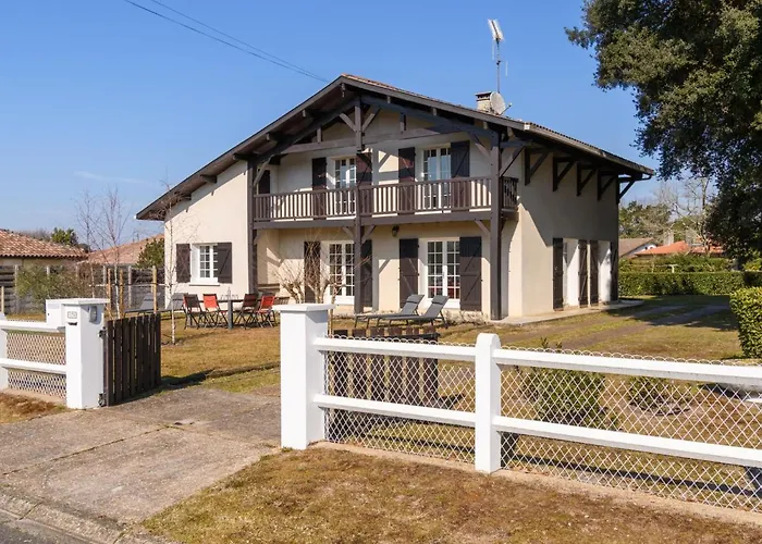 Les Chenes By Interhome